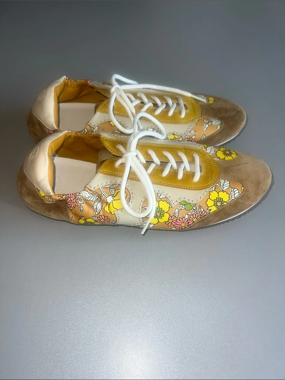 Tory Burch NWOT Rust Wallpaper Serif Leather Sneaker